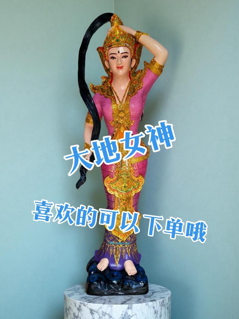 倒挂的不仅是雕像，还有我们的思维