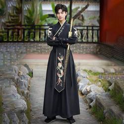 南美半身人风暴：揭秘神秘的亚马逊雨林