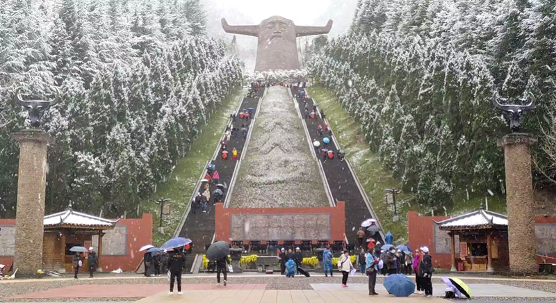 地底神农架魅影:自然奇观下的科学谜团 地底神农架魅影:自然奇观下的科学谜团