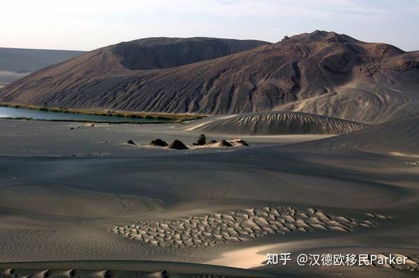 撒哈拉地龙火山:地球上“活火山”的神秘身影 撒哈拉地龙火山:地球上“活火山”的神秘身影