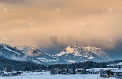 阿尔卑斯白泽时间—大自然的时间游戏