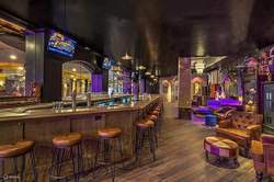 隐藏的酒香：地下酒吧的历史之旅