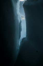 冰川裂缝中的谜团｜刻度骨针与黑匣子的失灵