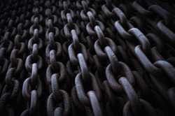 那个我以为能撑到老的锁链，突然就断了