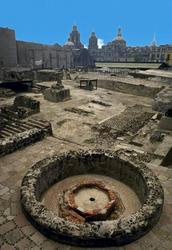 在雨林深处，我看见了石头在“说话”…