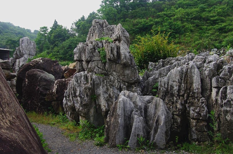 预言东方岩石巨人·地质活动的神秘力量