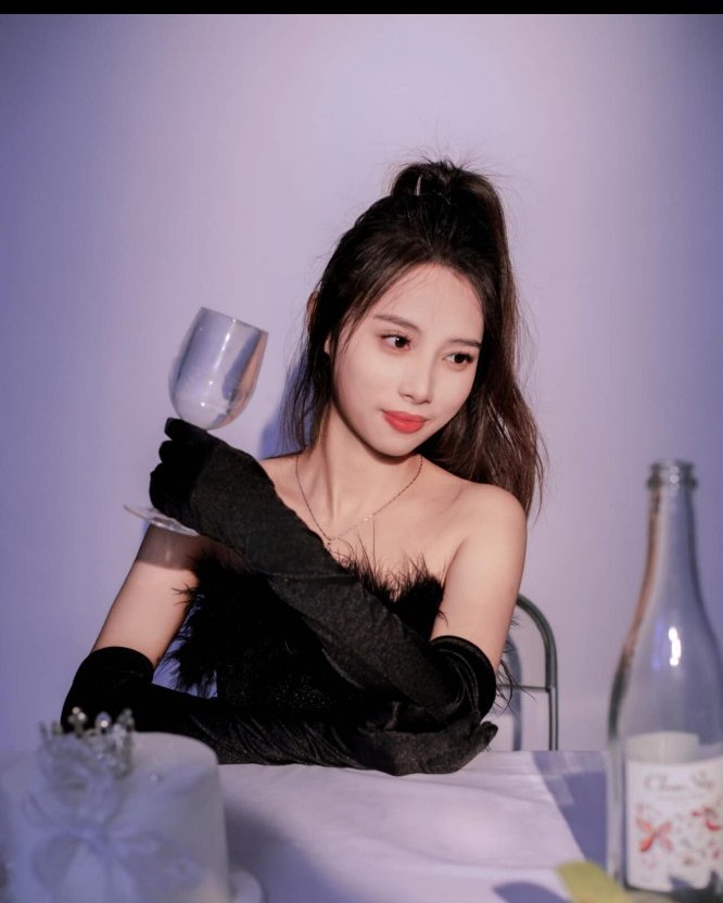 夜色下的离歌丨一场无法触及的深情