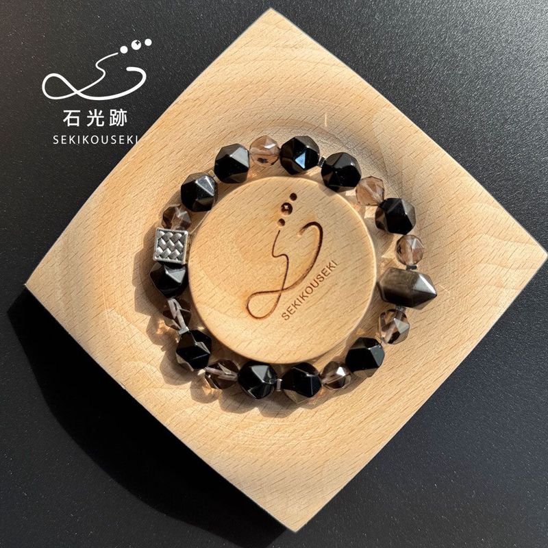 逆向阴影黑曜石碑—当黑暗成为指引 逆向阴影黑曜石碑—当黑暗成为指引