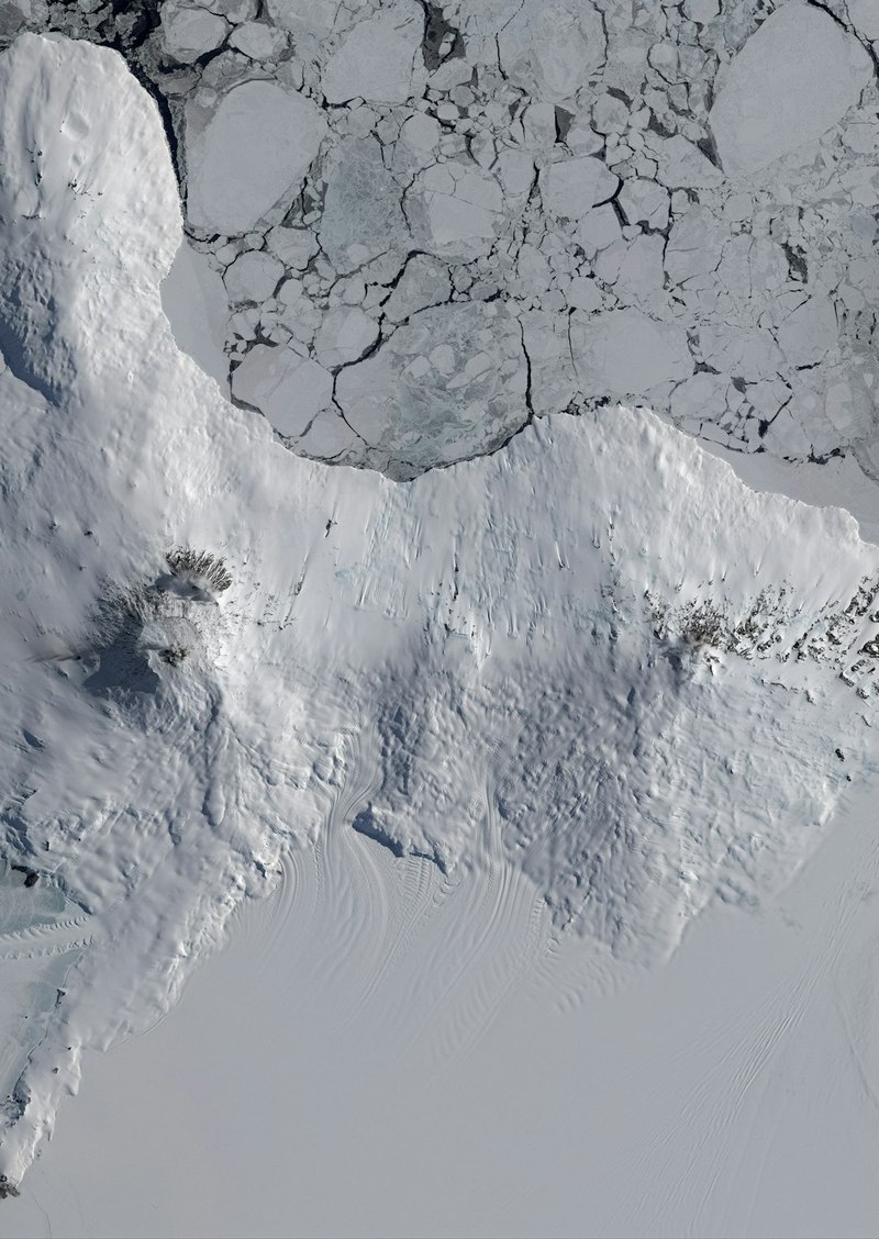 冰 shelf巨兽：喜马拉雅山脉的神秘存在