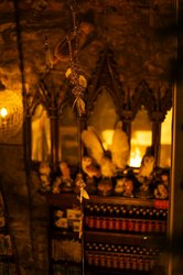 海边老渔夫说，那晚的铜铃声，是海怪在哭！