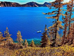 深藏海底的“湖中火山”：克拉肯湖的神秘与真相