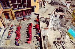 喜马拉雅山上的谜团丨空棺自燃背后的科学与未解之谜