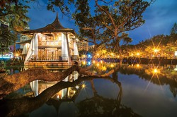 湖心孤岛丨刻痕中的圆盘与循环的楼梯