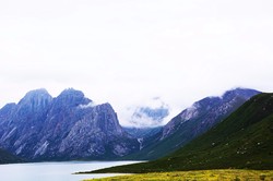 阿尔卑斯山上的“龙”｜大自然的杰作如何成为传说