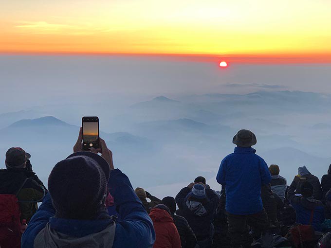 在富士山脚的清晨，我终于听懂了风的声音…