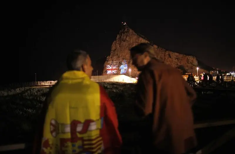 直布罗陀天蛾人—那个在海峡上空盘旋的噩梦