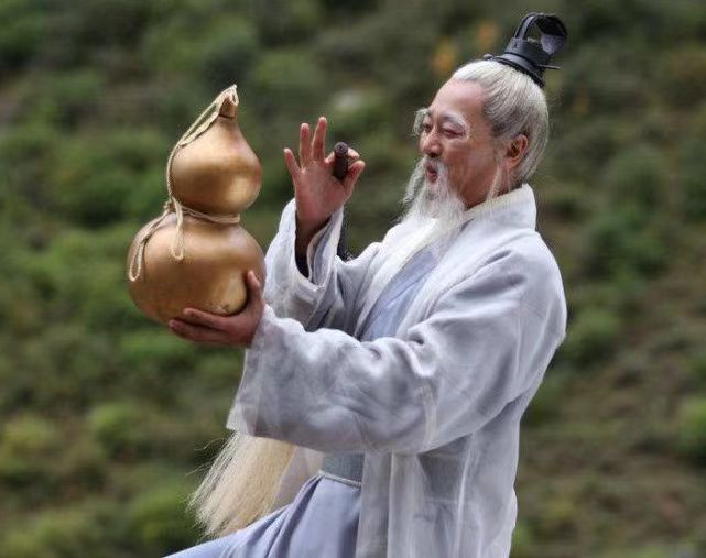 雾溪村的“河神”与李青的尴尬道术! 雾溪村的“河神”与李青的尴尬道术!