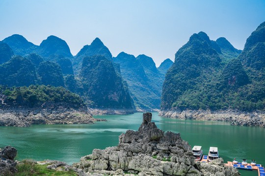 湖泊如何治愈沙漠中的“沙鬼”:自然的治愈密码 湖泊如何治愈沙漠中的“沙鬼”:自然的治愈密码