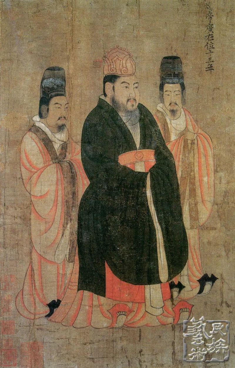 半掩门里的秘密…