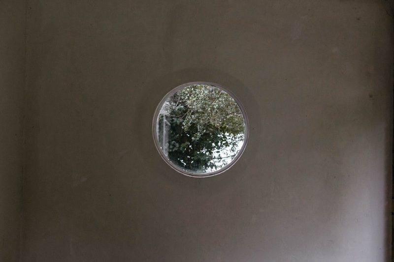 绿光废弃矿井里的陶罐刻文·被时间遗忘的密语 绿光废弃矿井里的陶罐刻文·被时间遗忘的密语