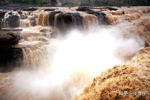 湖面下的秘密丨揭开隐身湖泊巨龙的神秘面纱