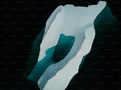 冰川深处的微弱铃声·符号与自然的神秘对话