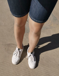 丝袜的秘密：一场关于自我发现的旅程