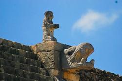 南极的神秘之光—羽蛇神与北极光的奇妙传说