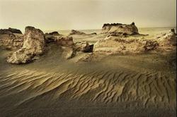 罗布泊的蓝光—我在楼兰旧址摸到了那块诡异的黑曜石碑