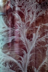 冰封湖的潮汐倒流让我重新认识了透明立方体