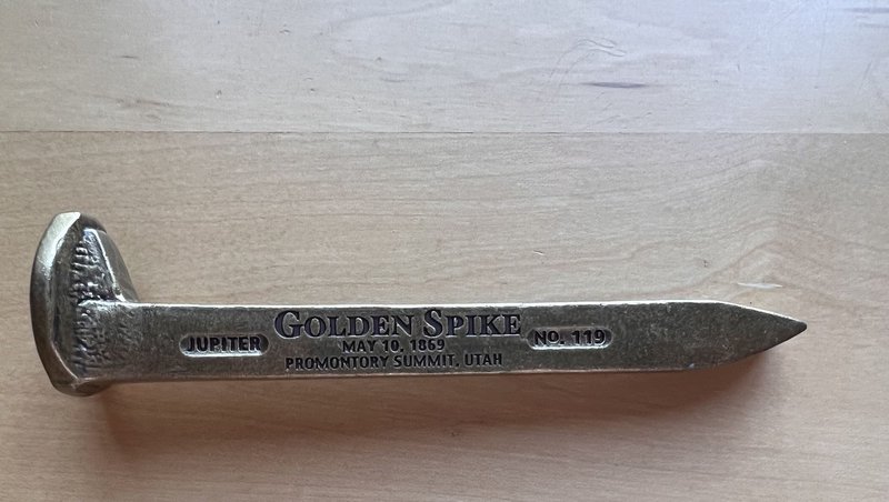 那口躺在沙漠里的空棺,到底装着谁的灵魂? 那口躺在沙漠里的空棺,到底装着谁的灵魂?