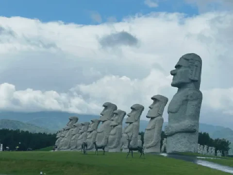 在极地冻土里，我听见了石头在哭…