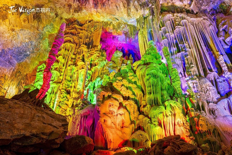 洞穴水马祝福—神秘的地下奇观,你相信吗? 洞穴水马祝福—神秘的地下奇观,你相信吗?