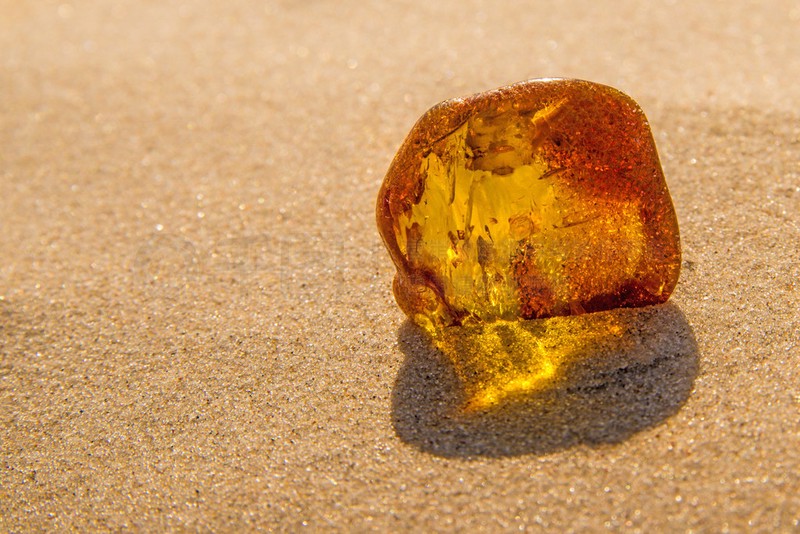 透明人沙中的琥珀之光？