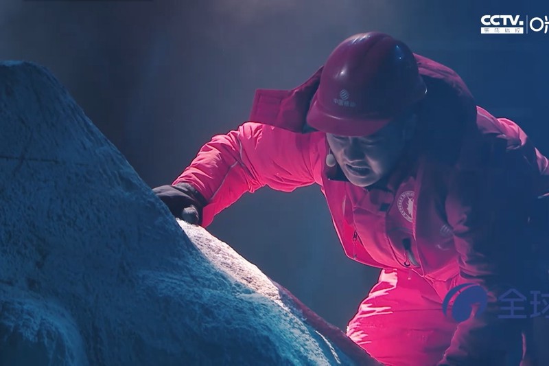 揭秘珠峰之谜·那扇传说中的传送门是否存在？