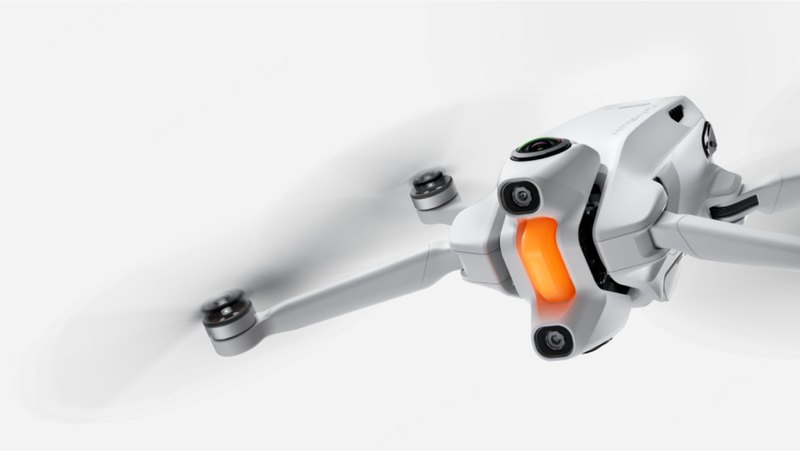 那个在荒原上自己转着的石像，让我突然懂了孤独…