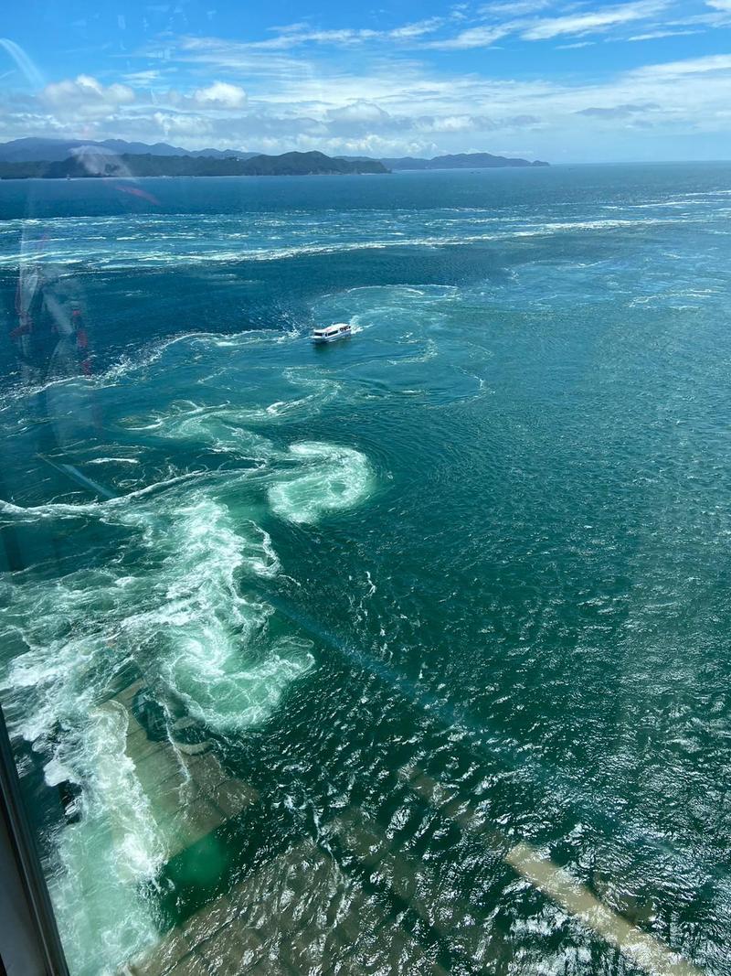 海蚀洞的反向指南针之谜｜大自然的奇幻交响