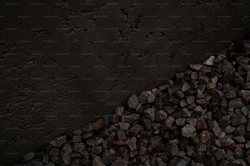 走进废弃矿井，感受永恒的黑色迷宫！