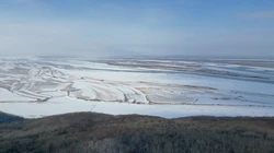 穿越时间的迷雾—无信号区冰封湖的黑色立方