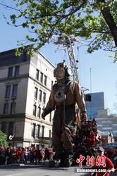 在雷暴的高地，我遇见了那个循环的木偶立像…