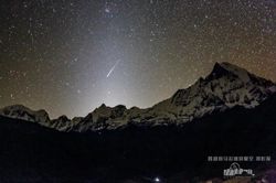 在雪山之巅寻找光与影的诗篇…