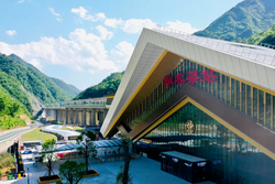 神农架羽蛇神时间丨自然界的“时间之神”