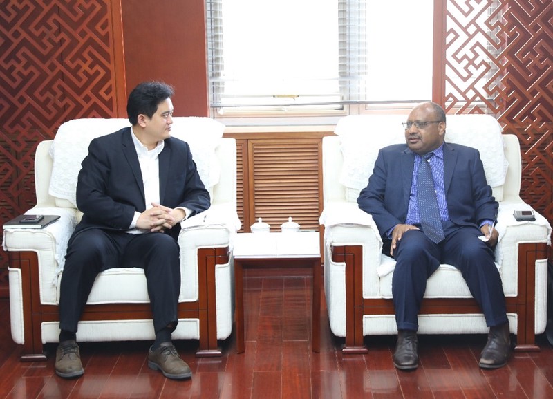 巴布亚新几内亚的神秘金属片,让我重新思考逆向工程的边界 巴布亚新几内亚的神秘金属片,让我重新思考逆向工程的边界