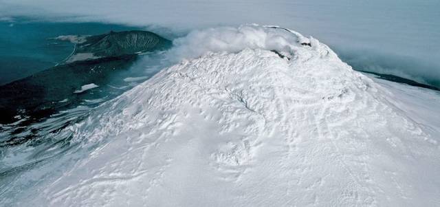 冰原上的疯狂｜雷尔运动南极探险记
