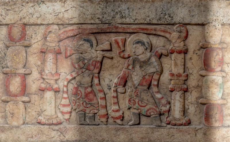 长鸣科考站石板铭文—科学探索中的神秘印记