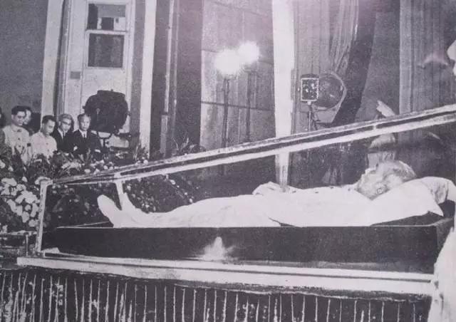 钟声回响，深井井下，晶体棺中的秘密！