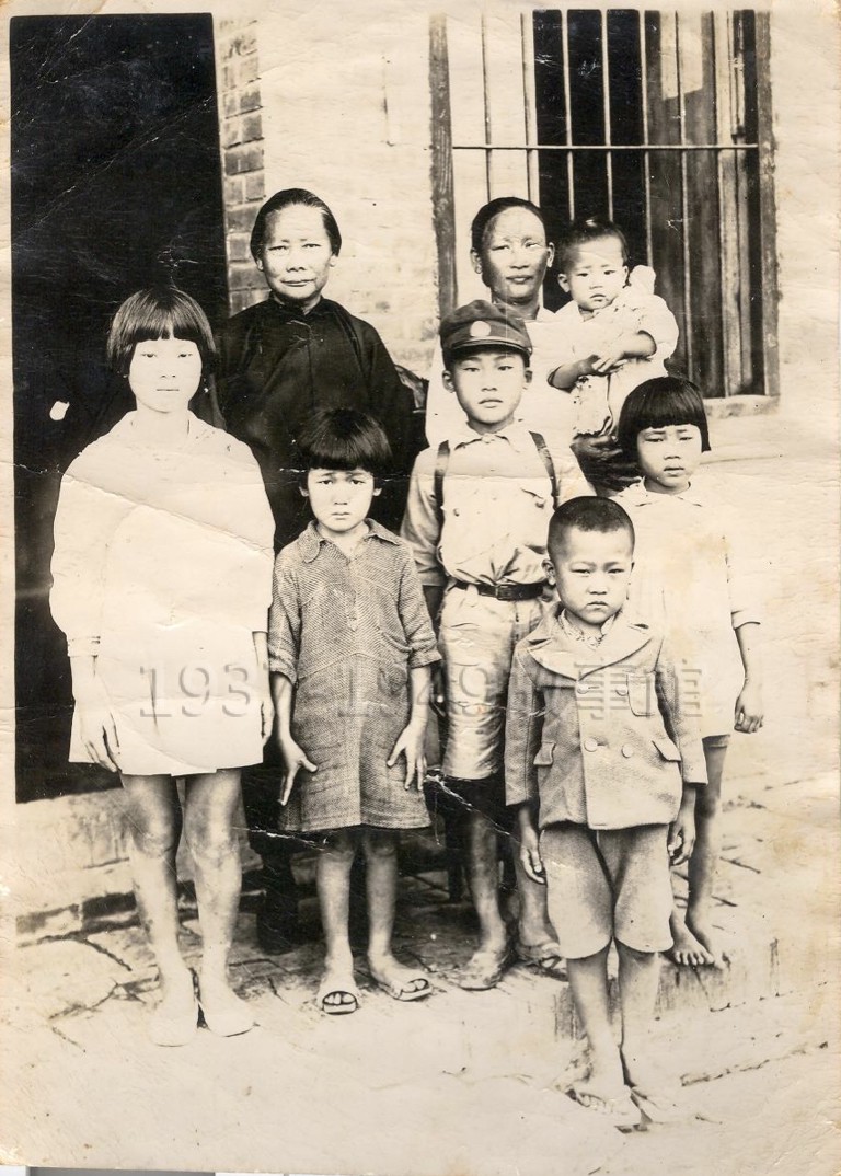 雨夜里的温暖与坚守