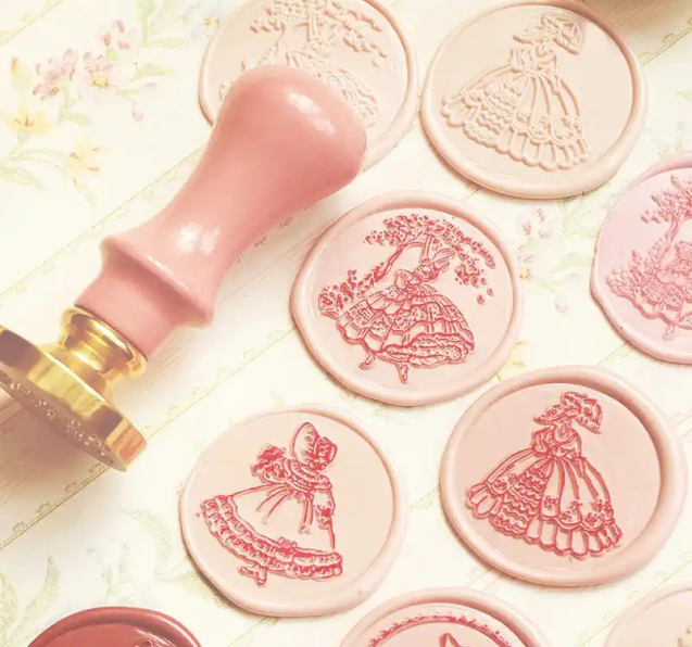 午夜时分的古城秘密｜消失楼层与封印蜡印的未解之谜