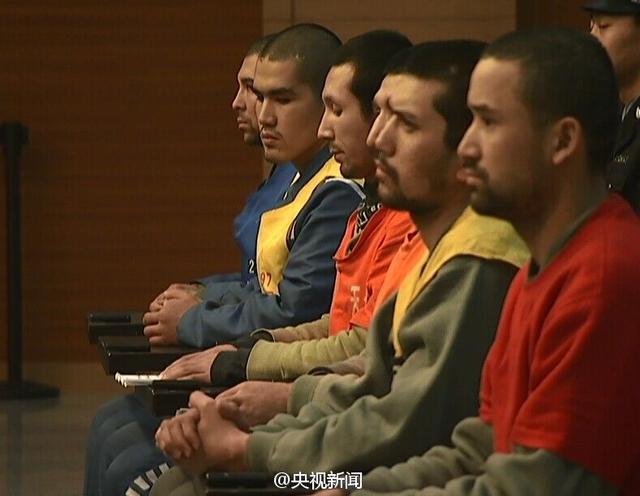 乌拉尔山的那个夜晚·当帐篷被割开时,我就在附近 乌拉尔山的那个夜晚·当帐篷被割开时,我就在附近