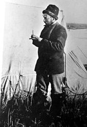 半身人古老丨解开考古学与生物学的神秘之谜